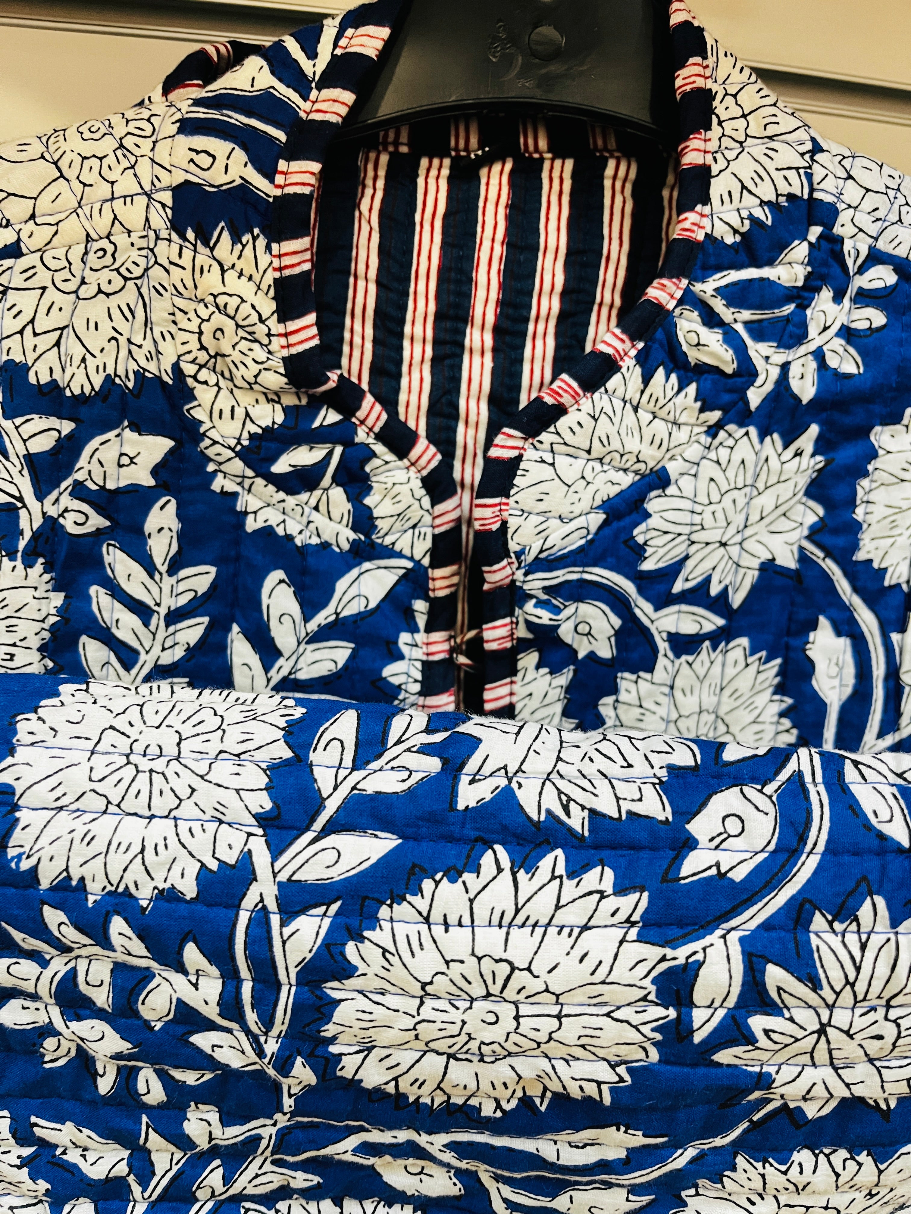 Reversible Croptop Jackets Blue Floral - The Gilded Sark